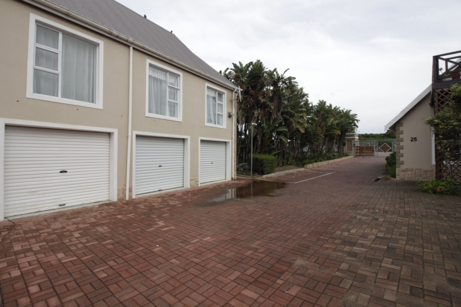 5 Bedroom Property for Sale in Marina Martinique Eastern Cape